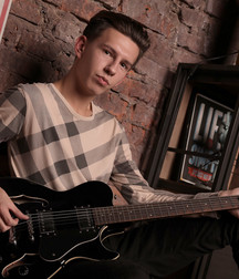 Young man so stylish 5cfdd593c9763.jpg