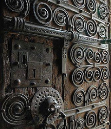 Doors and keys 5d0009f0013c2.jpg