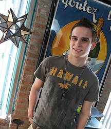 Theo, a French boy 5d56f8936fdcb.jpg