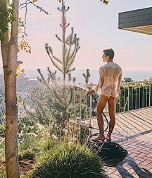 Man is splendid! 5d8e35ab7abf3.jpg