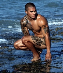 Tattoos and boys 5d99e605a83fe.jpg