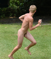 French art living 5dc6bf2754ee7.jpg