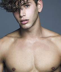 Guys and their nipples 5dc9541acfeb6.jpg