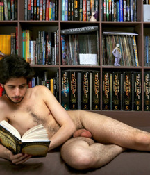 Let me read ! 5dd68ac2dc6f9.jpg