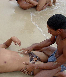 A beach in the tropics 5de50e03dd3b5.jpg