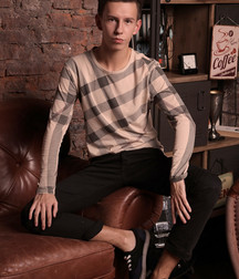 Young man so stylish 5dfa2bbf8e419.jpg