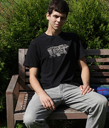 The garden at 18 pm. 5e96f5896e9e5.jpg