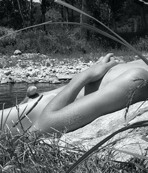 black and white Porn Beauty is self-sufficient 5eb003efd6be3.jpg