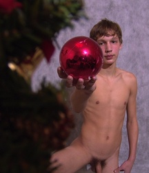 Christmas Gifts Gay Tube 5fe345b888b48.jpg