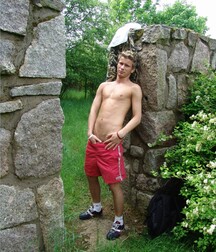 Gay Tube Garden needs fertilizer  6070466404b9e.jpg