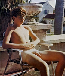 Gay Tube It's Really Hot Today 60a9582131555.jpg