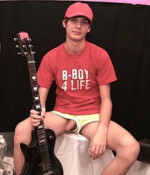 Gay porn are you tempting me 60ed787e87088.jpg