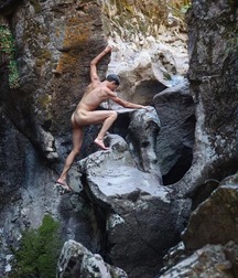 Gay Porn Holidays: He's far away 6113bd5ea45f6.jpg