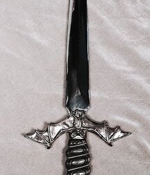 Nice Swords Gay Porn 614a0385c3c11.jpg