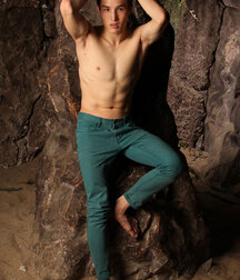 Gay Porn Bottom of the cave 61812b60450ab.jpg