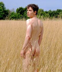 Gay Porn My friends pose boys 61d35e57e876c.jpg