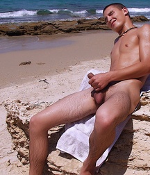The Man and the Sea Boys Porn Beach 61f98bb0b6e05.jpg