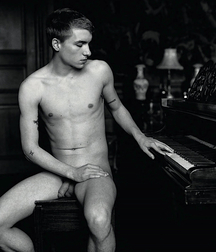 Beauty is Everything Gay Porn 622263e8c6c10.jpg