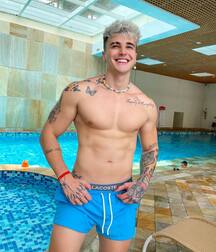 Carousel of Passions Public Gay Porn 62ab9bd21ed23.jpg