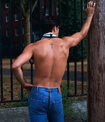 GayTube Masculine Elegance 62deea16e757a.jpg
