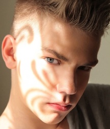 Light and Shade Twink Tube Guys 62f54fc68ef18.jpg