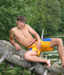 G-RATED GUYS 58e50e6f4f14d.jpg