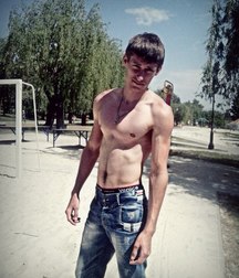 Young Russian Men 59c945f39a4cb.jpg