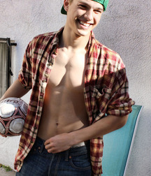 Athletic Masculine Handsome Boys 5a4ce2613cc87.jpg