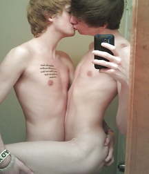 Kiss 59d9ddd63621d.jpg