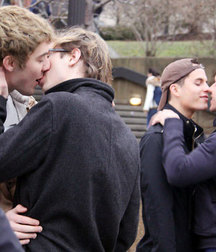 Kisses 59ec9f0969333.jpg