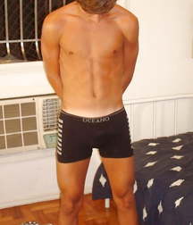 Boy without shirt 5a00b00330396.jpg
