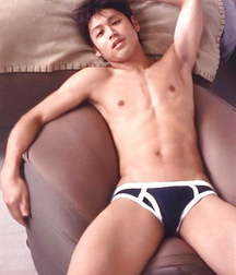 Boy without shirt 5a00b00ea3d47.jpg