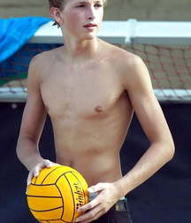 Boy without shirt 5a00b025ee0ae.jpg