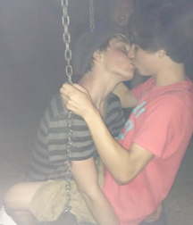 Kiss 5a0182abf166a.jpg