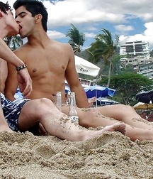 Kiss 5a0182b5c59d3.jpg
