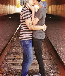 Kiss 5a0182bf9e773.jpg
