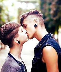 Kiss 5a0182e9c3445.jpg
