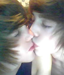 Kiss 5a0182ece41b6.jpg