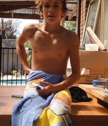 Boy with beautiful upper body 5a0851e385cc6.jpg