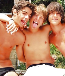 Boy Group 5a1aac494d425.jpg