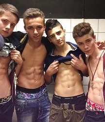 Boy Group 5a1aac61930b6.jpg