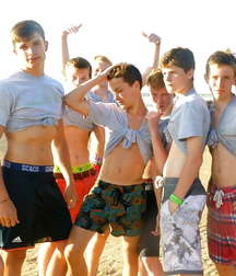 Boy Group 5a1aac6381614.jpg