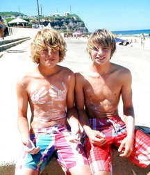 Boys for Two - Mixed 5a2bf3d024502.jpg