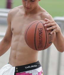 Boys 2 5a3ef9bf5487f.jpg