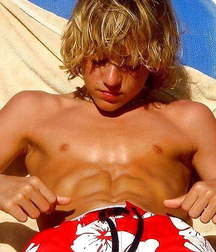 Boys 2 5a3ef9d642886.jpg