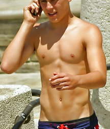 Boys 2 5a3ef9e9b3b4e.jpg