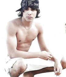 Boys 2 5a3ef9fd85576.jpg