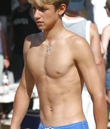 Boys 2 5a3efa28dff4b.jpg