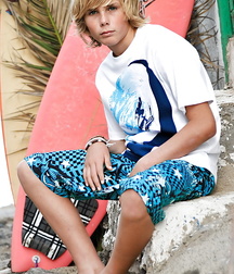 Boy 2 5a3efa98e7bb6.jpg