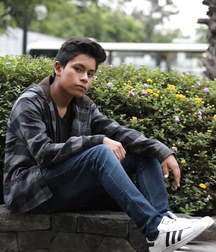 Boy 2 5a3efa9f1d404.jpg